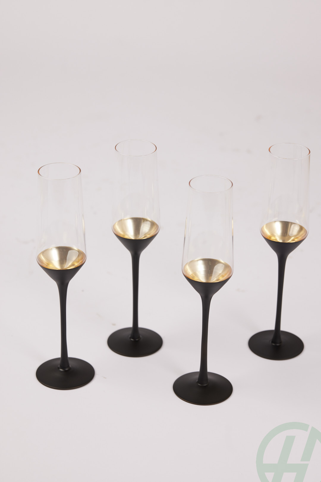 Set of 4 Black and Gold Base Champagne Glasses( H:280 Dia:50 mm)