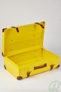Small yellow handcrafted leather storage trunk (H:17cm x W:50cm x D:31cm)
