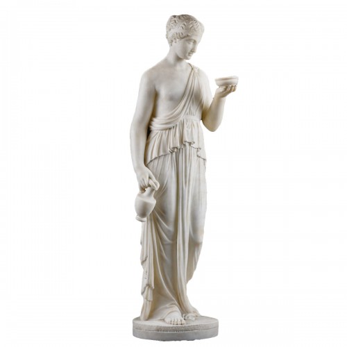 White Hube Statue (H:28.74 W:9.06 D10.63)