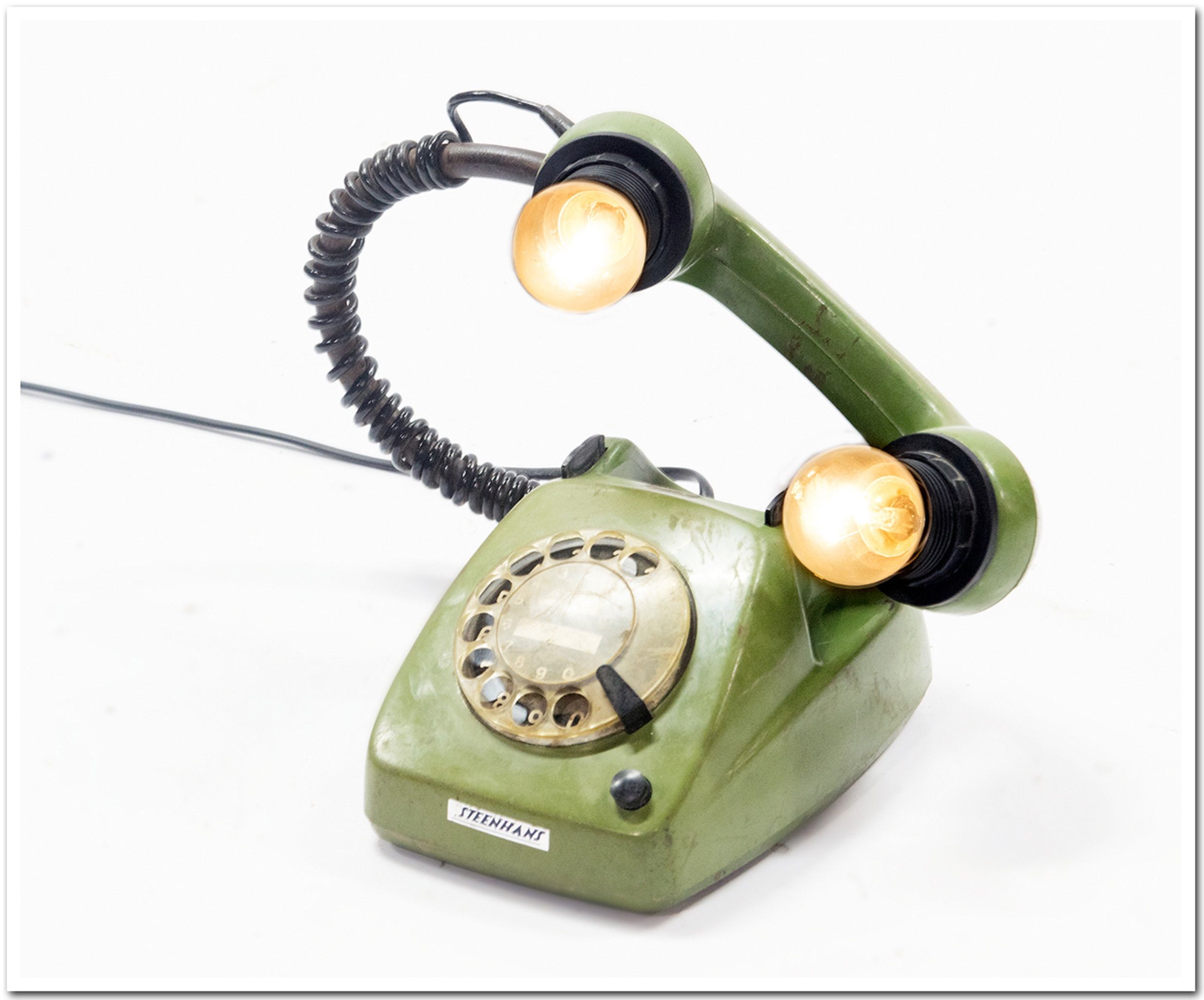 Retro Telephone Table Lamp(H33 x W25 x L33cm)