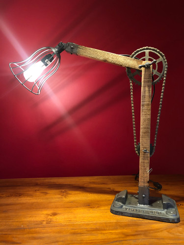 Vintage bicycle chain table lamp Vintage bicycle chain table lamp
